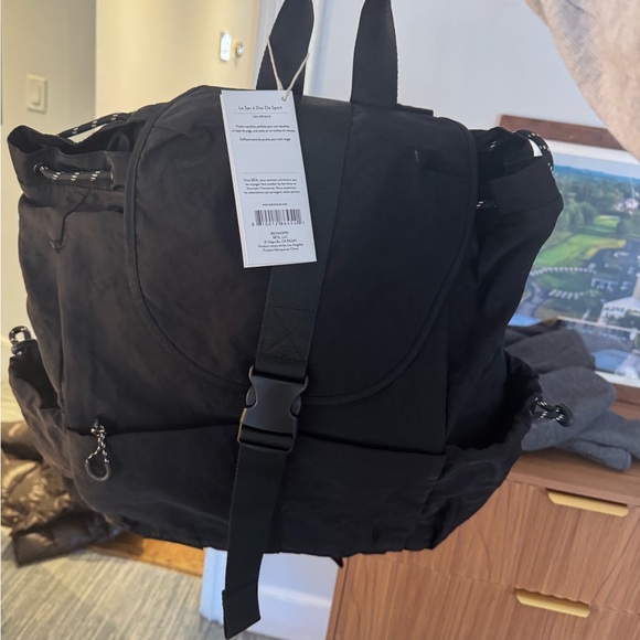 BEIS Handbags - Black BEIS Backpack- new with tags